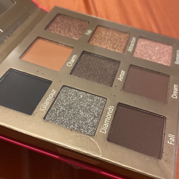 Eyeshadow, new - Picture 2 of 5